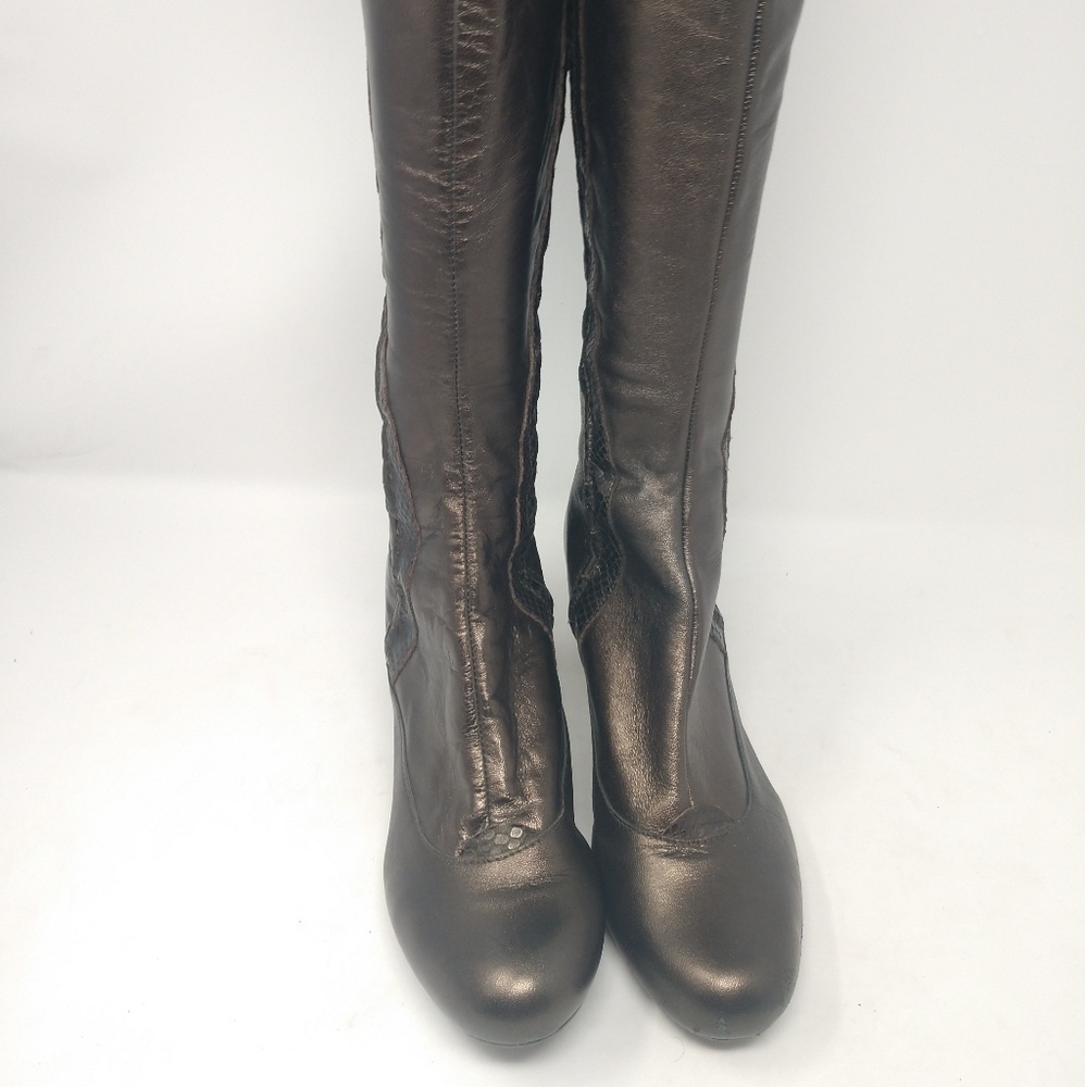 Clark’s Metallic Bronze Boots sz 5